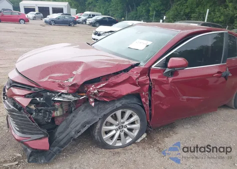 2018 Toyota Camry L/Le/Xle/Se/Xse из США, поврежденный, VIN 4T1B11HK0JU609743